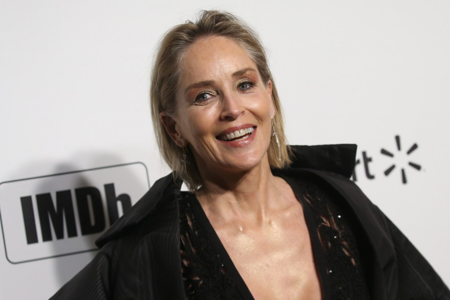 L'actrice Sharon Stone lors de la 26e édition de la Elton John AIDS Foundation Academy Awards Viewing Party, le 9 février 2020 à Hollywood.