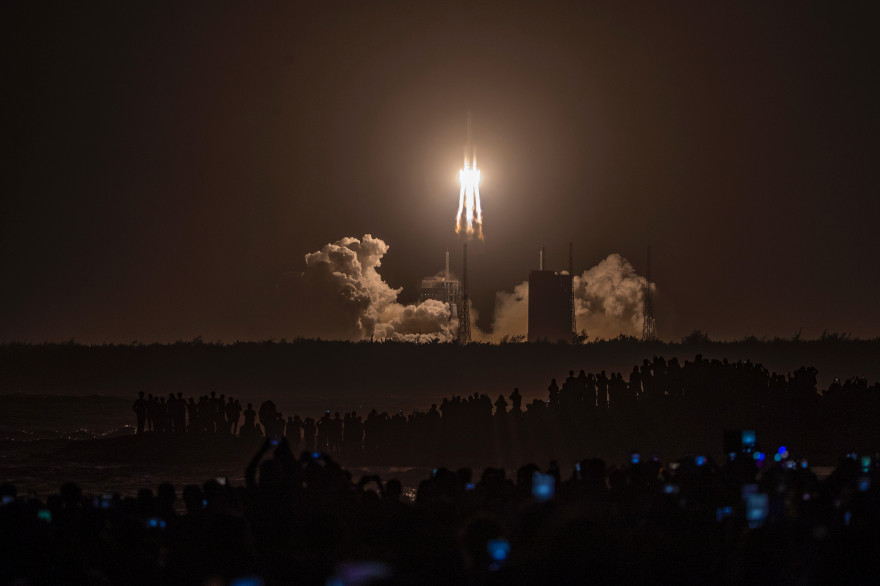 La Chine a propulsé une sonde vers la Lune à l'aide d'une fusée Longue Marche-5 mardi 17 novembre 2020