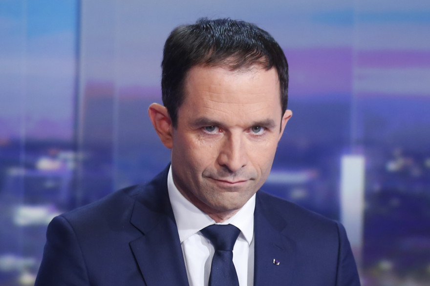 Benoît Hamon sur le plateau du "20 Heures" de TF1.
