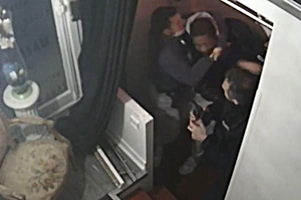 Une image de la vidéo du tabassage de Michel Zecler