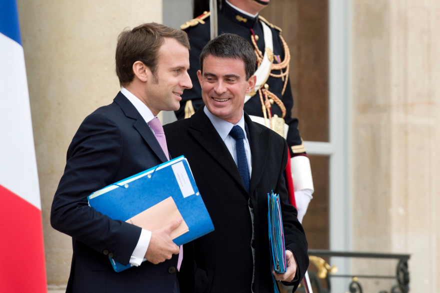 Emmanuel Macron et Manuel Valls, le 7 octobre 2014 devant l'Élysée.