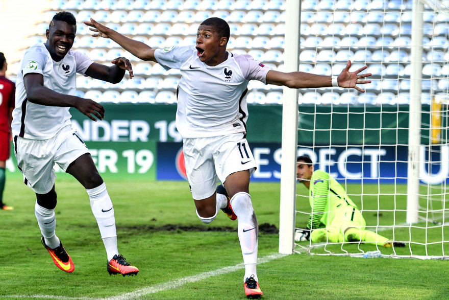 Équipe de France : "Pas de raison d'attendre pour Mbappé ...