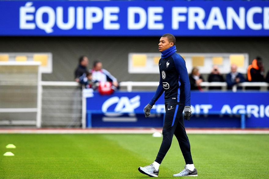 Kylian Mbappé découvre Clairefontaine lundi 20 mars 2017