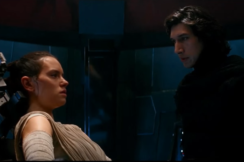 Rey et Kylo Ren dans "Le Réveil de la Force"