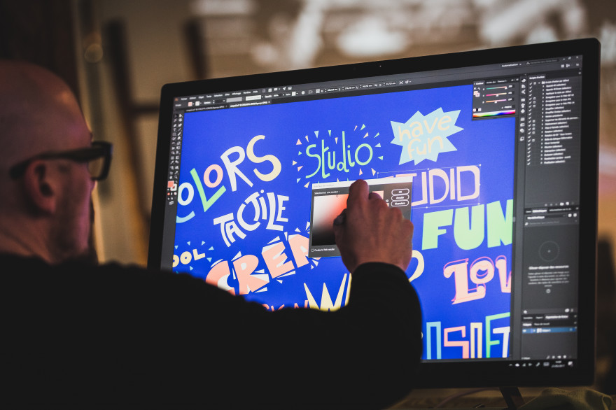 Le Surface Studio est pensé comme un studio de création digitale par Microsoft