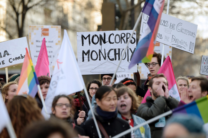 Une manifestation en faveur du droit à l'IVG à Paris en janvier 2015