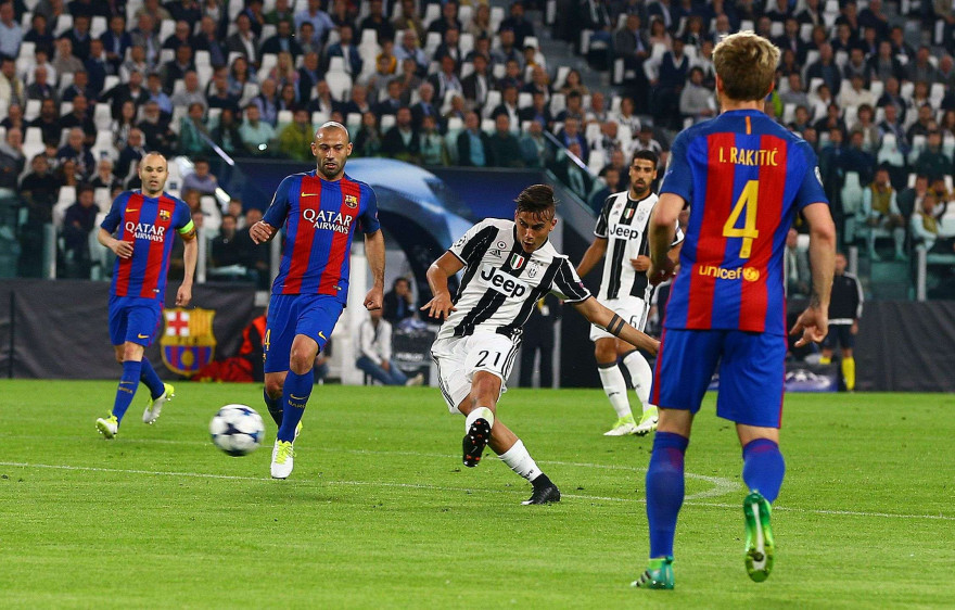 L'Argentin Paulo Dybala a signé les deux premiers buts des Turinois face aux Barcelonais, mardi 11 avril 2017