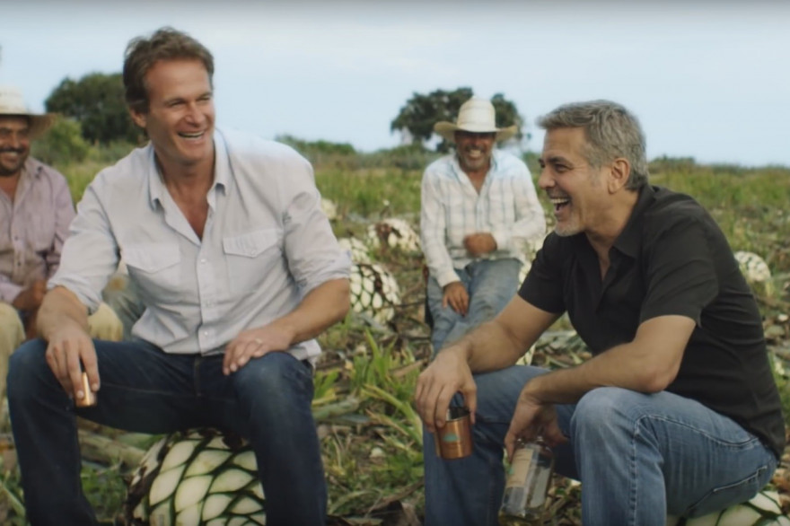 Rande Gerber et George Clooney dans une publicité pour Casamigos