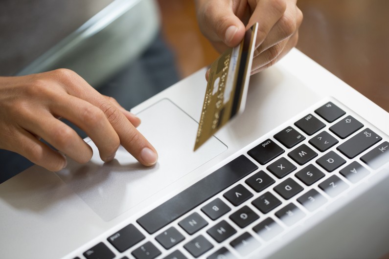 Achat sur internet (image d'illustration)