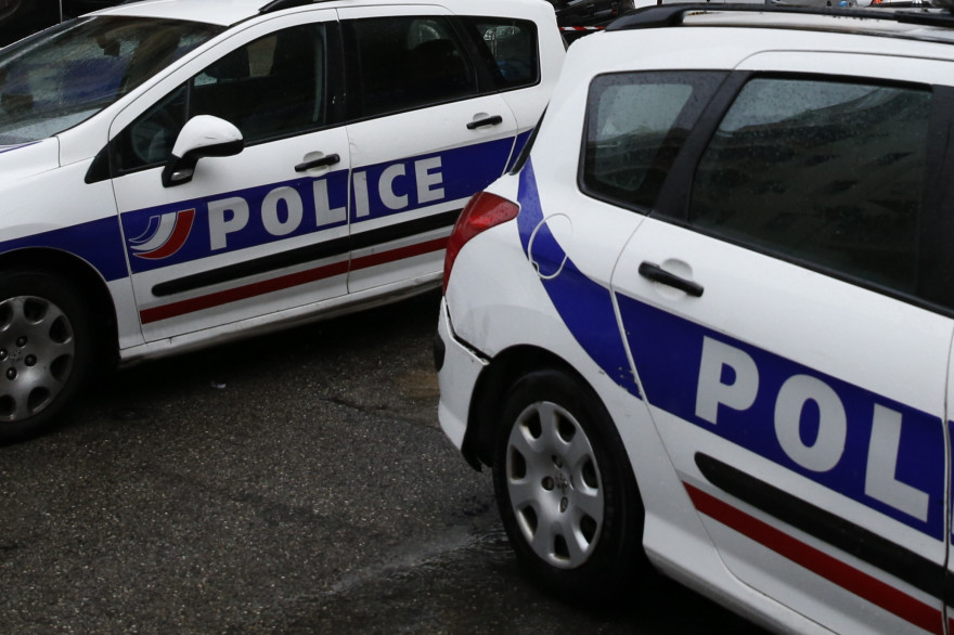 Des voitures de police (illustration)