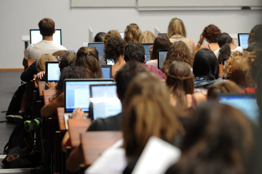Une salle de classe avec des ordinateurs, à Montpellier le 28 septembre 2015