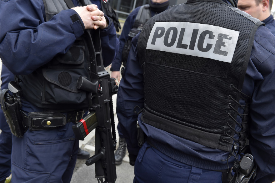 Des officiers de police (Illustration)
