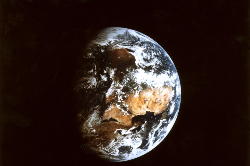 Photo non datée de la terre, prise de l'espace.
