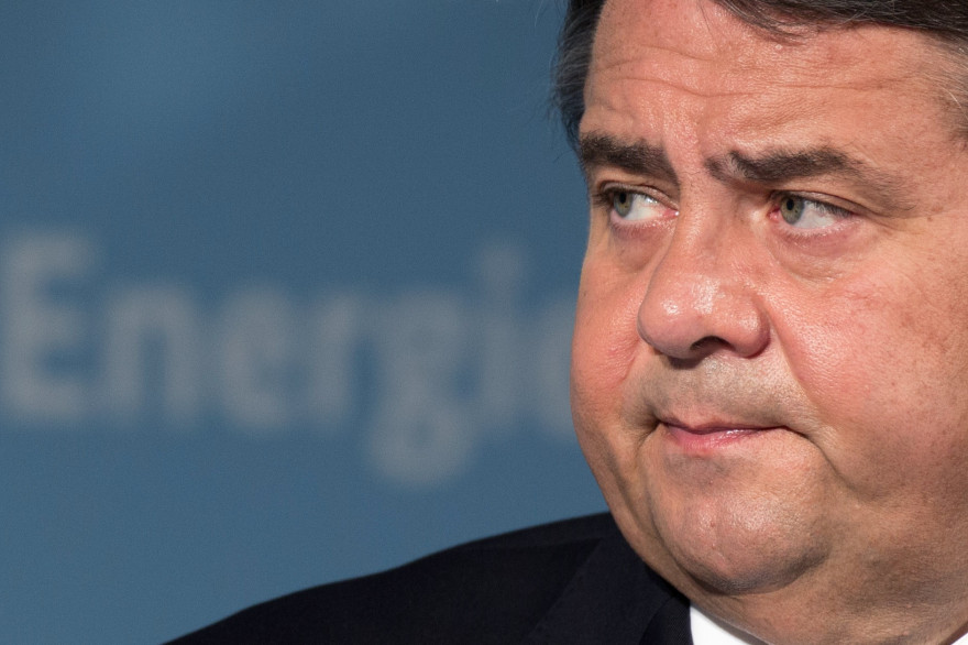 Le ministre allemand de l'Economie Sigmar Gabriel a déclaré dimanche que de nouvelles négociations des Européens avec Athènes paraissaient "difficilement imaginables" après le non grec au référendum.