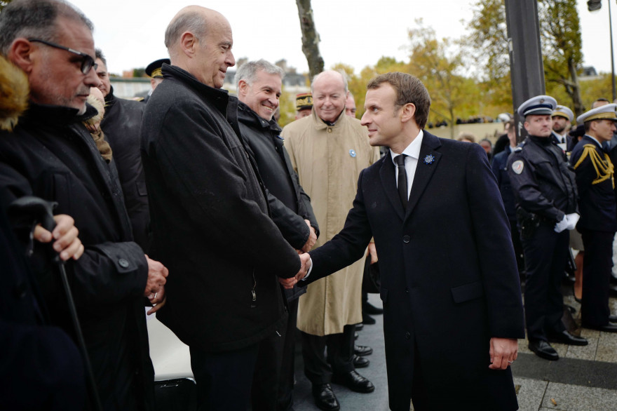 Alain Juppé et Emmanuel lors des cérémonies du 11 novembre a Paris