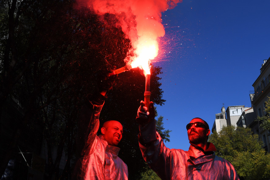 EN IMAGE - Mobilisation contre la loi travail pour ces deux protestataires