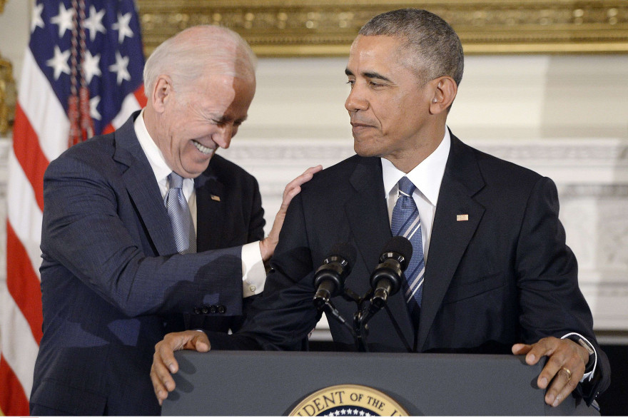 Joe Biden et Barack Obama affichent une complicité attendrissante le 12 janvier 2017 à Washington