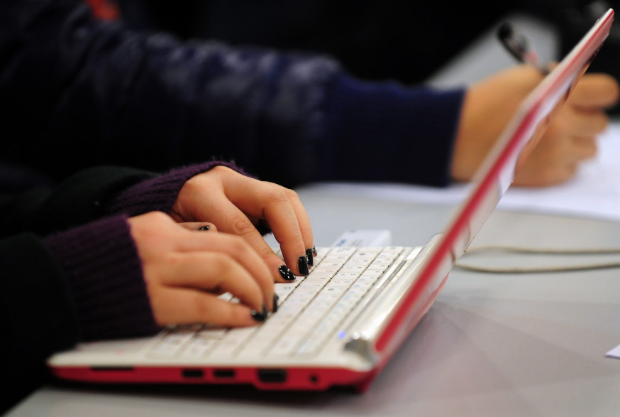 La base de données Bafe.fr répertorie plus de 800 articles sur les questions féministes.