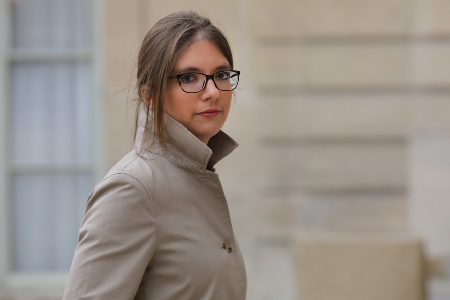 Aurore Bergé, sur le perron de l'Élysée le 25 novembre 2017