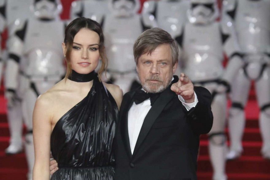 Daisy Ridley et Mark Hamill lors de l'avant-première de "Star Wars 8'" à Londres