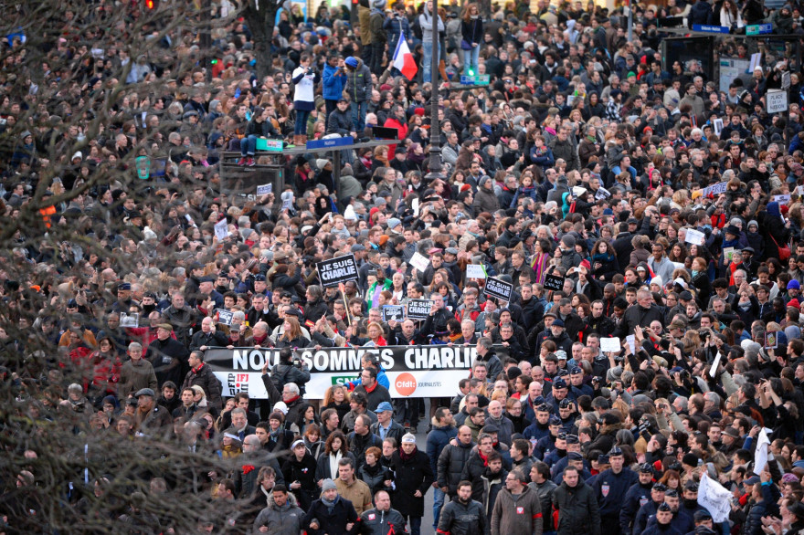 Une foule compacte était réunie dans les rues de France le 11 janvier 2015 pour défendre la liberté de la presse et rendre hommage aux victimes des 7 et 8 janvier 2015 comme ici, à Paris