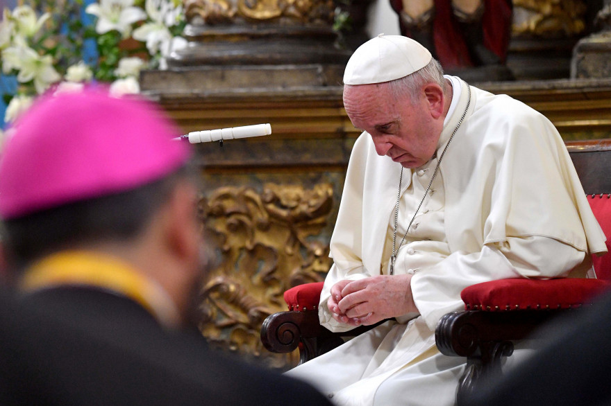 Le pape dans la cathédrale de Santiago, le 16 janvier 2018