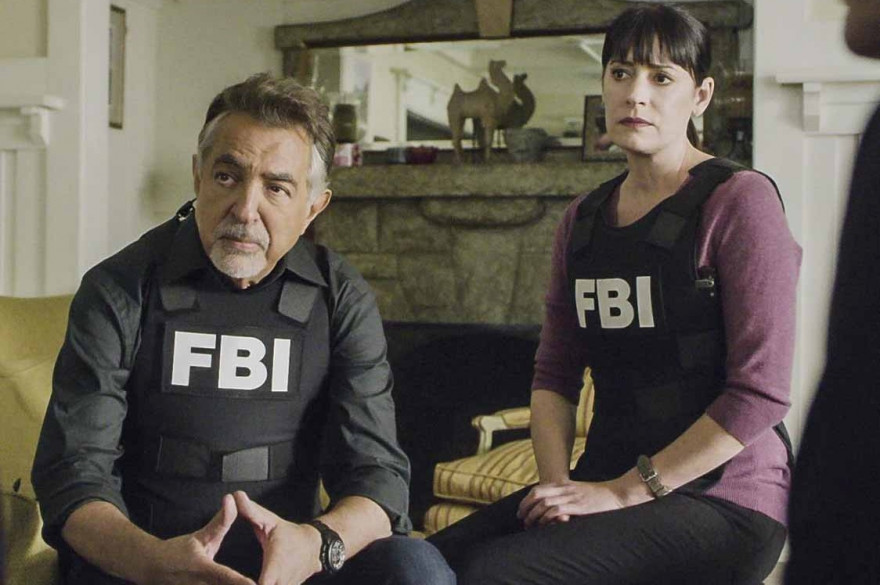 Joe Mantegna et Paget Brewster dans "Esprits criminels"