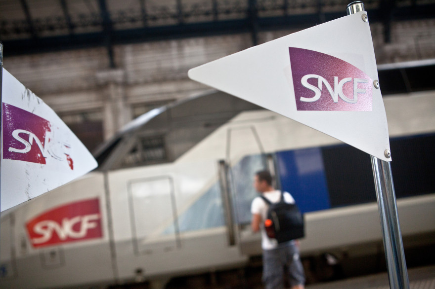 Un TGV en gare (illustration)