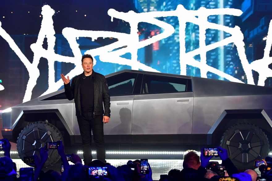 Elon Musk a présenté le Cybertruck dans la nuit du 21 au 22 novembre 2019