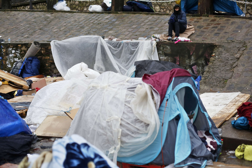Des migrants ont installé un camp de fortune à Paris, le 21 décembre 2017 (Illustration)