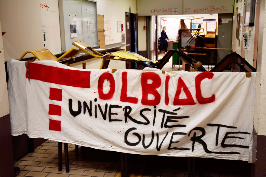 La faculté de Tolbiac est occupée depuis la fin du mois de mars par des étudiants qui protestent contre la réforme de l'université