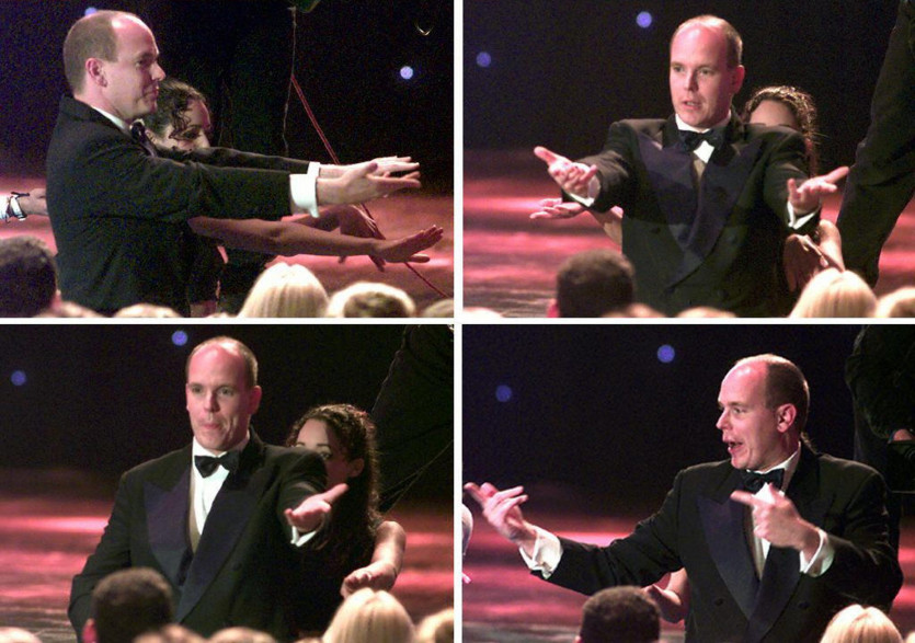 Le prince Albert de Monaco dançant la Macarena