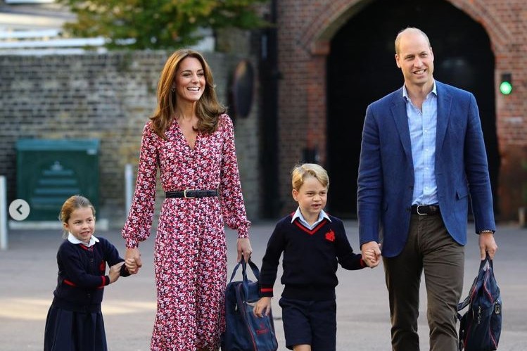Charlotte, Kate, George et William lors de la rentrée des classes 2019