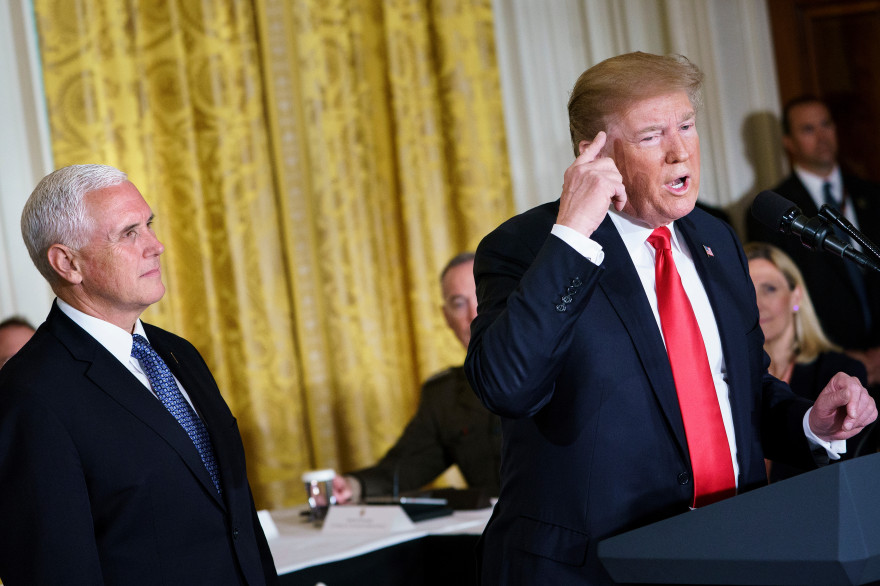 Donald Trump en plein discours pendant le Conseil national spatial qui s'est tenu lundi 18 juin