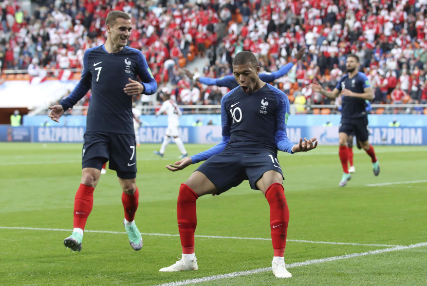 Kylian Mbappé laisse éclater sa joie face au Pérou, le 21 juin 2018 à Ekaterimbourg
