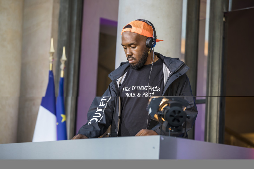 Le DJ français Kiddy Smile lors de sa prestation à la "Fête de la musique" de l'Élysée.