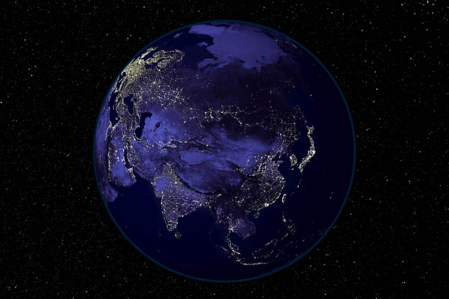 Une vue de la Terre la nuit depuis l'espace (Illustration)