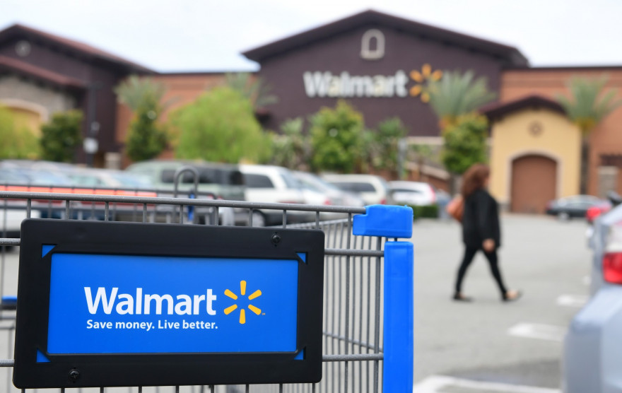 Illustration d'un supermarché Walmart en Californie