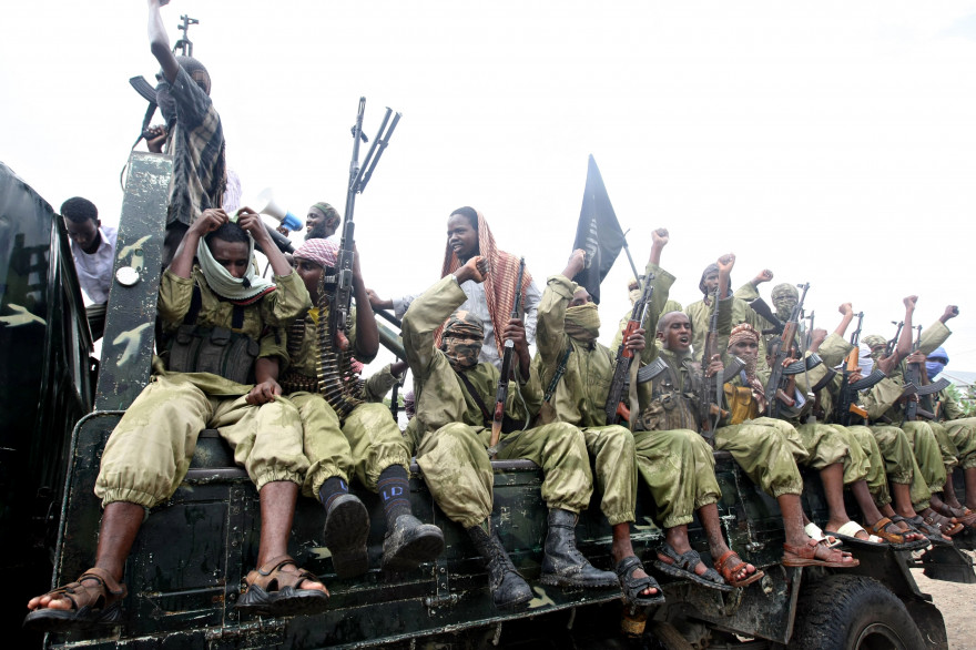 Des jihadistes du groupe somalien al-Shebab à Mogadishu en 2009 (archive)