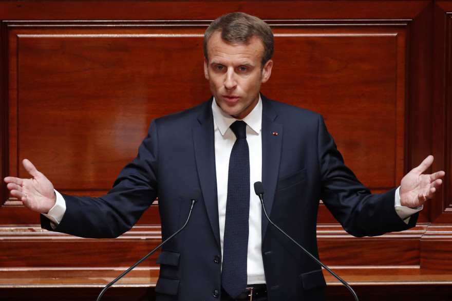 Emmanuel Macron s'adressant aux parlementaires réunis en Congrès à Versailles, le 9 juillet 2018