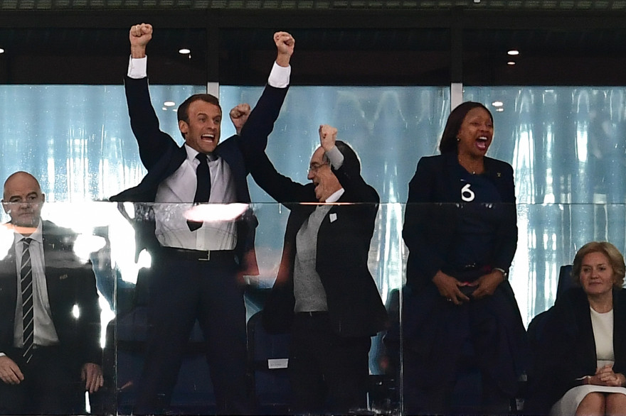 Emmanuel Macron lors de la demi-finale France-Belgique en Russie