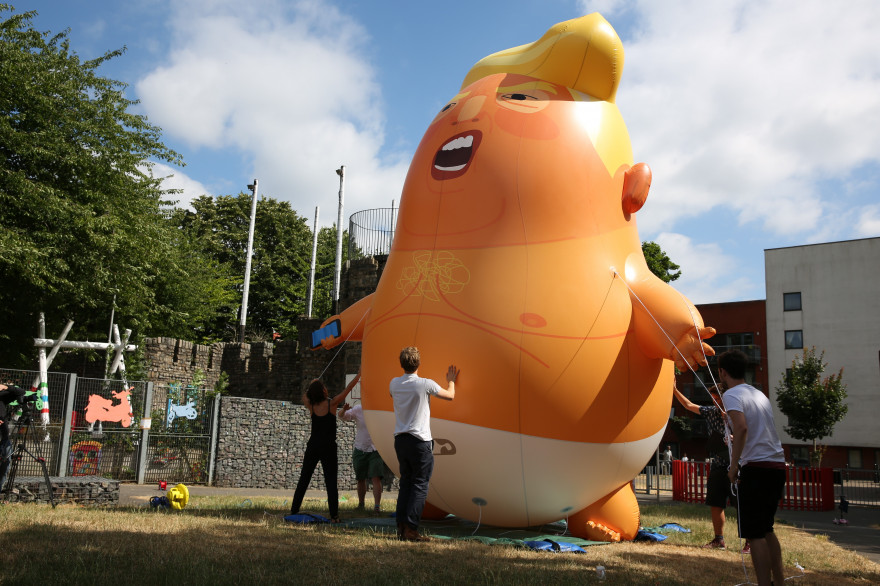 Ce bébé géant à l'effigie de Donald Trump volera au-dessus de Londres.