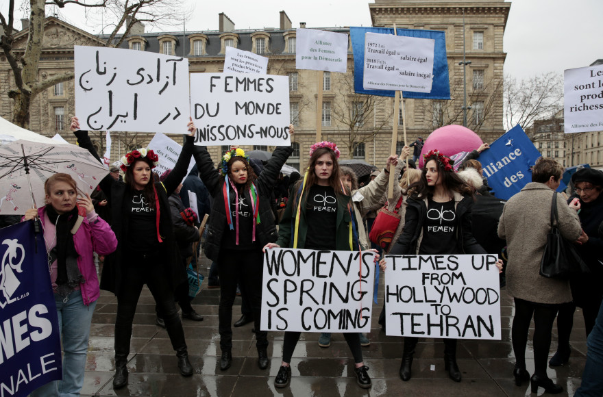 Des membres du groupe féministes des Femen, lors d'une manifestation à Paris, le 8 mars 2018.