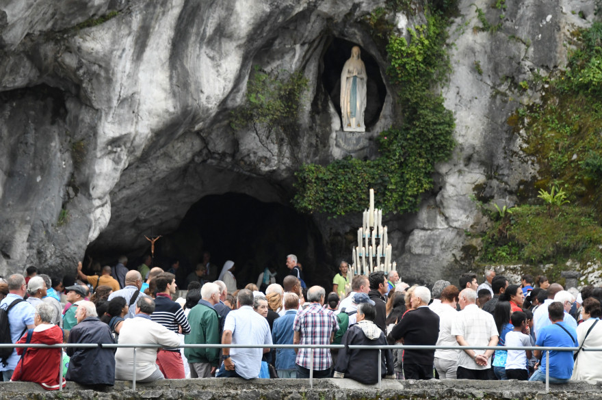 Des pèlerins à Lourdes à l'occasion de l'Assomption, mardi 15 août 2017