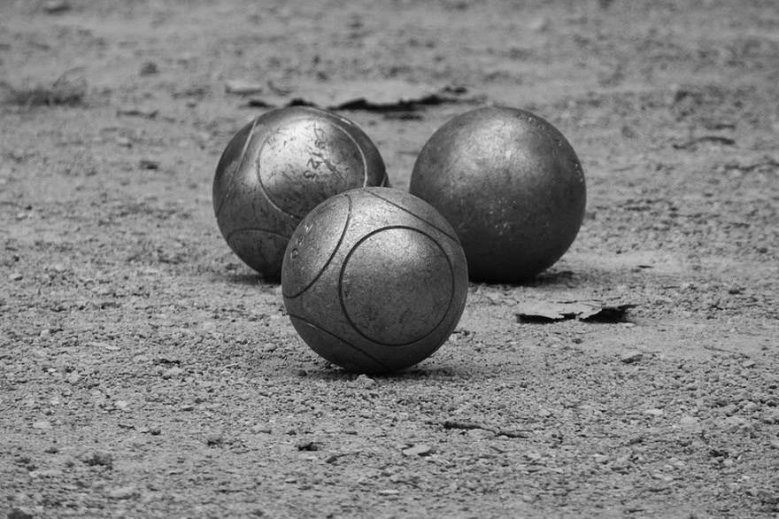 Des boules de pétanque (illustration)