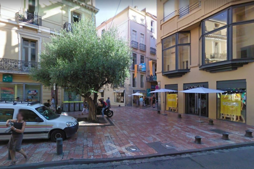 C'est sur la place Jean-Jaurès de Perpignan qu'a eu lieu l'agression.