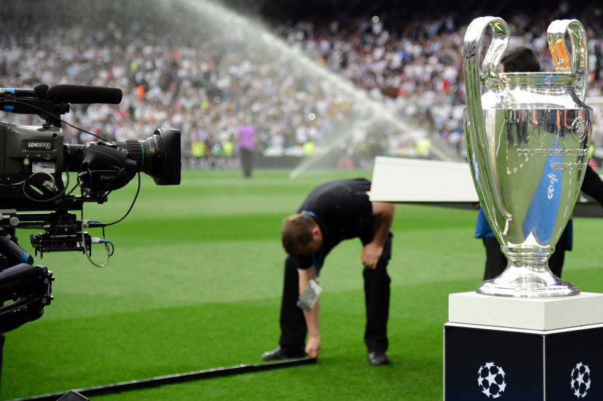 Le trophée de la Ligue des champions exposé à Madrid le 2 mai 2017