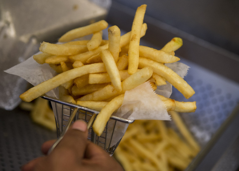 Dans les Hauts-de-France, la récolte de pommes de terre a été sévèrement affectée par la sécheresse.