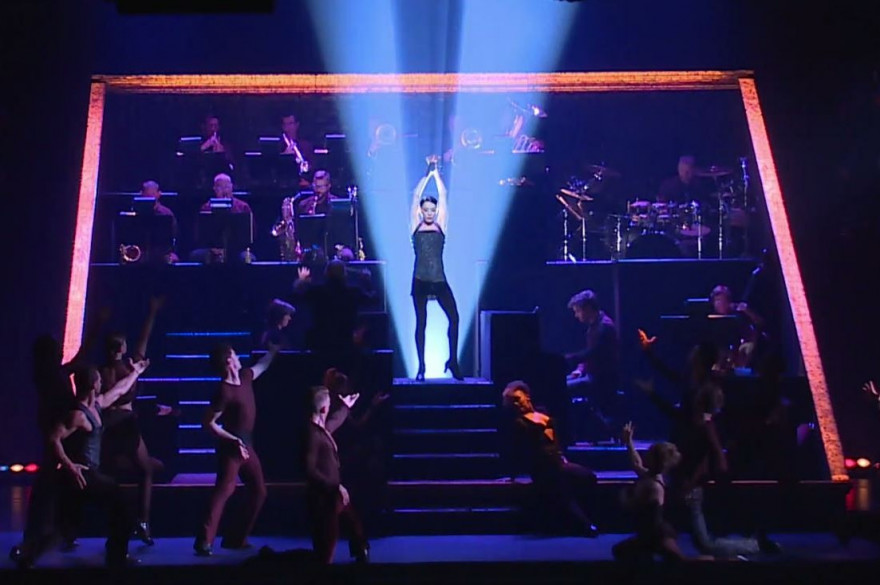 Chicago Comédie Musicale Streaming VIDÉO - "Chicago" : dans les coulisses de la comédie musicale à Mogador