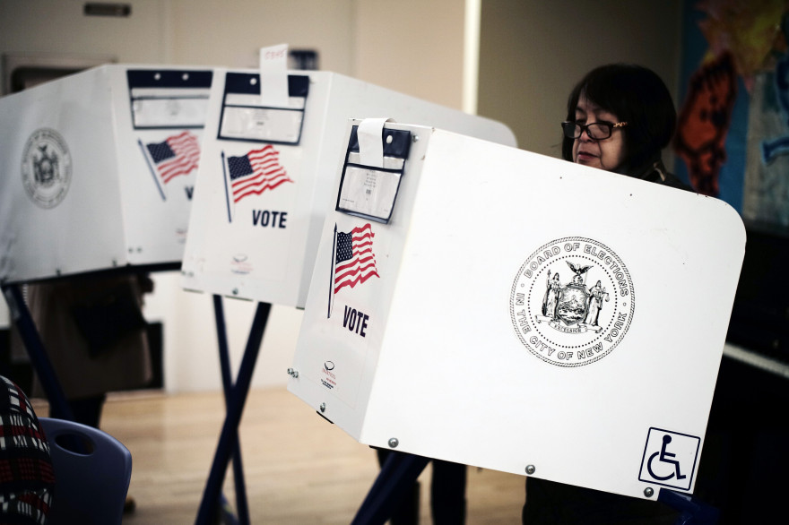 Un bureau de vote à New York, le 6 novembre 2018